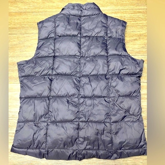 INSO Collection Black Quilted Puffer Vest, Extremely Soft, Youth Size XL - Picture 9 of 10